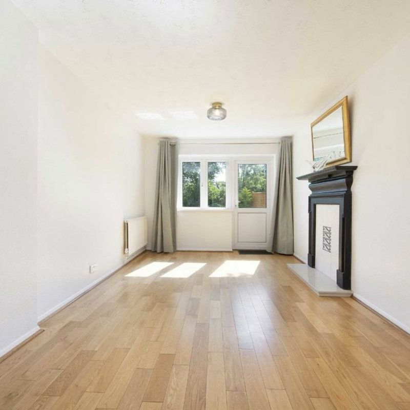Chislehurst Avenue, N12, London - Photo 1