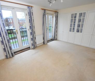 4 bedroom semi-detached house to rent - Photo 1