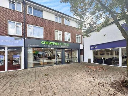 Fleet Road, Fleet, GU51 - Photo 3