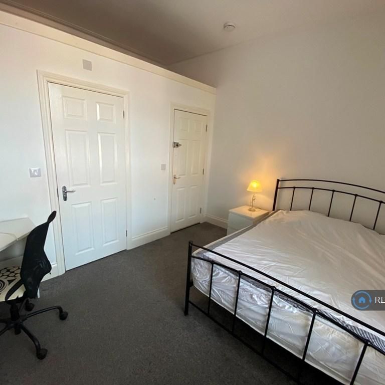 6 bedroom terraced house to rent - Photo 1