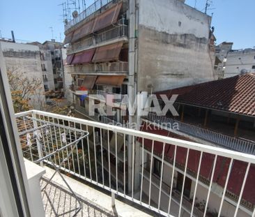 ΕΝΟΙΚΙΑΖΕΤΑΙ κατά αποκλειστικότητα γκαρσονιέρα στον 4ο όροφο συνολι... - Φωτογραφία 1