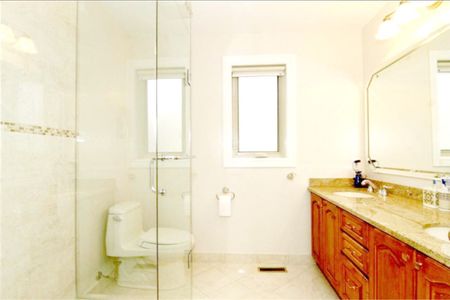 For Lease - 347 Fern Avenue Unit# 2flr Rm, Richmond Hill, Ontario - Photo 5