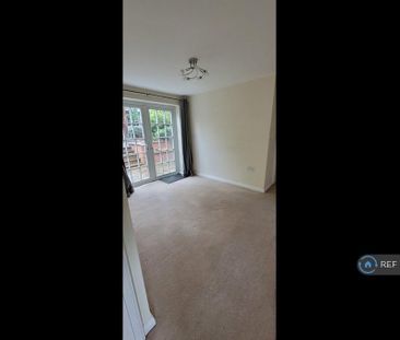 3 bedroom detached house to rent - Photo 4