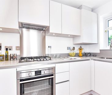 3 bedroom terraced house to rent - Photo 3