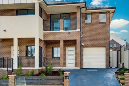 Family Comfort and Versatility in the Heart of Ermington - Photo 2