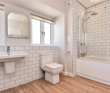 2 bedroom end of terrace house to rent - Photo 6