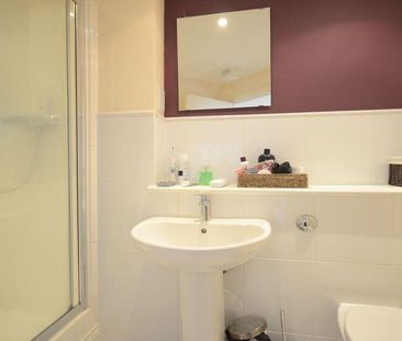 2 bedroom flat to rent - Photo 6