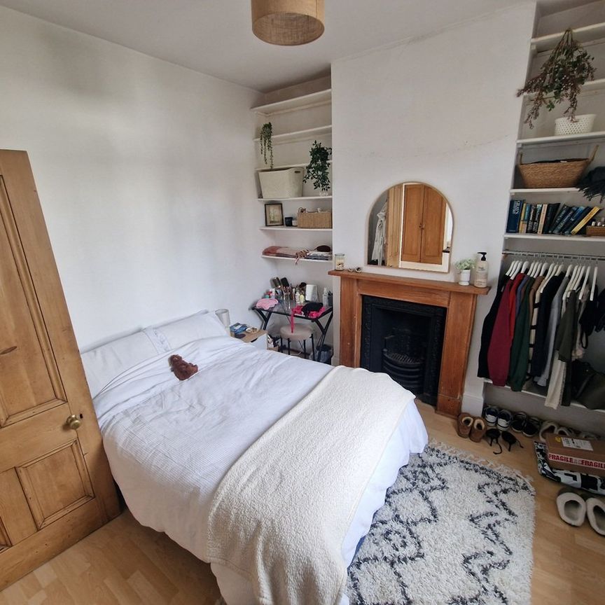 6 Bed Semi-Detached House, Ditchling Road, BN1 - Photo 1