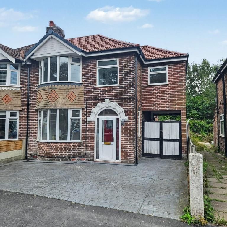 4 bedroom semi-detached house to rent - Photo 1