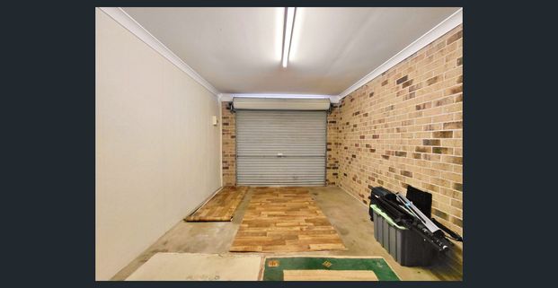 Spacious Duplex with Views - Photo 1