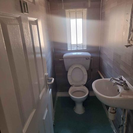 1 bedroom semi-detached house to rent - Photo 3