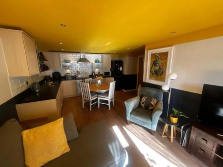 2 bedroom apartment to rent - Photo 4