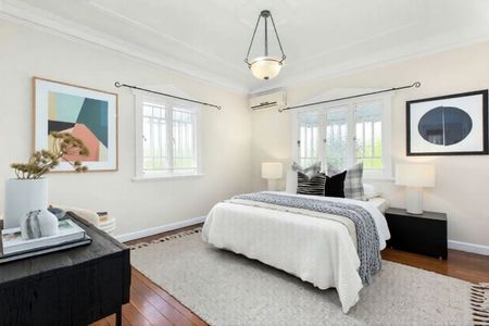 Charming One-Bedroom Art Deco Apartment in New Farm - Photo 5