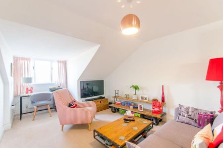 2 bedroom maisonette to rent - Photo 2