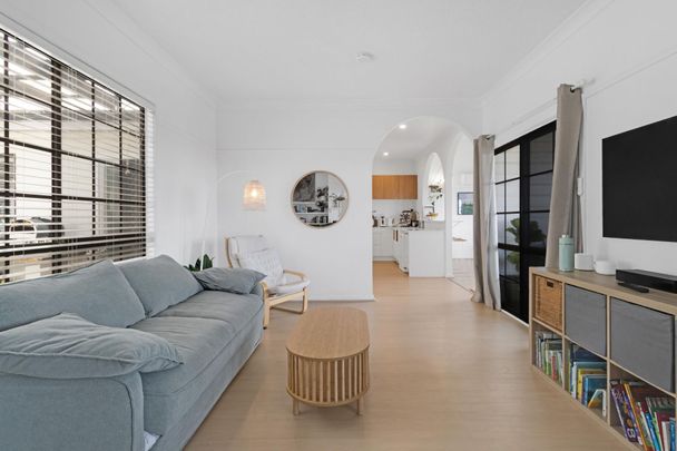 Immaculate Family Home With Self-Contained Studio - Photo 1