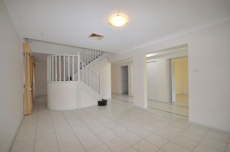 Family Home&excl;&excl; - Photo 5