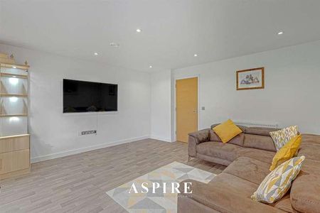 Cheshire Walk, Basildon, SS14 - Photo 4