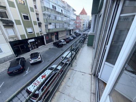 2 bedroom luxury Flat for rent in São Domingos de Benfica, Lisbon - Photo 4