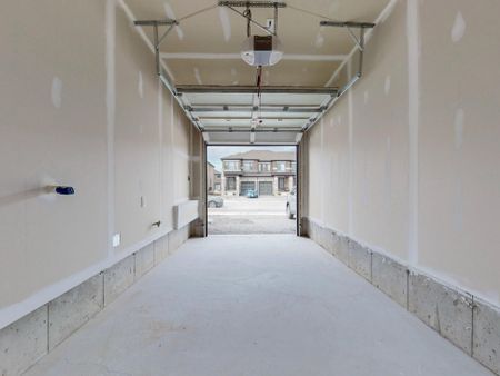 For Lease - 111 Corley Street, Kawartha Lakes, Ontario - Photo 4