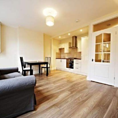 2 bedroom property to rent in Thornton Heath - Photo 1