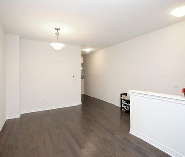 For Lease - 7 Frederick Pearson Street, East Gwillimbury, Ontario - Photo 4