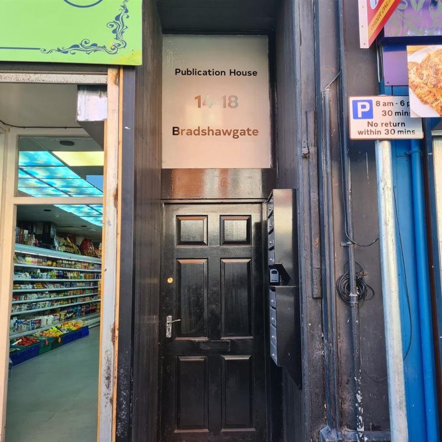 Bradshawgate, Leigh, Wigan, Wigan WN7, London - Photo 1