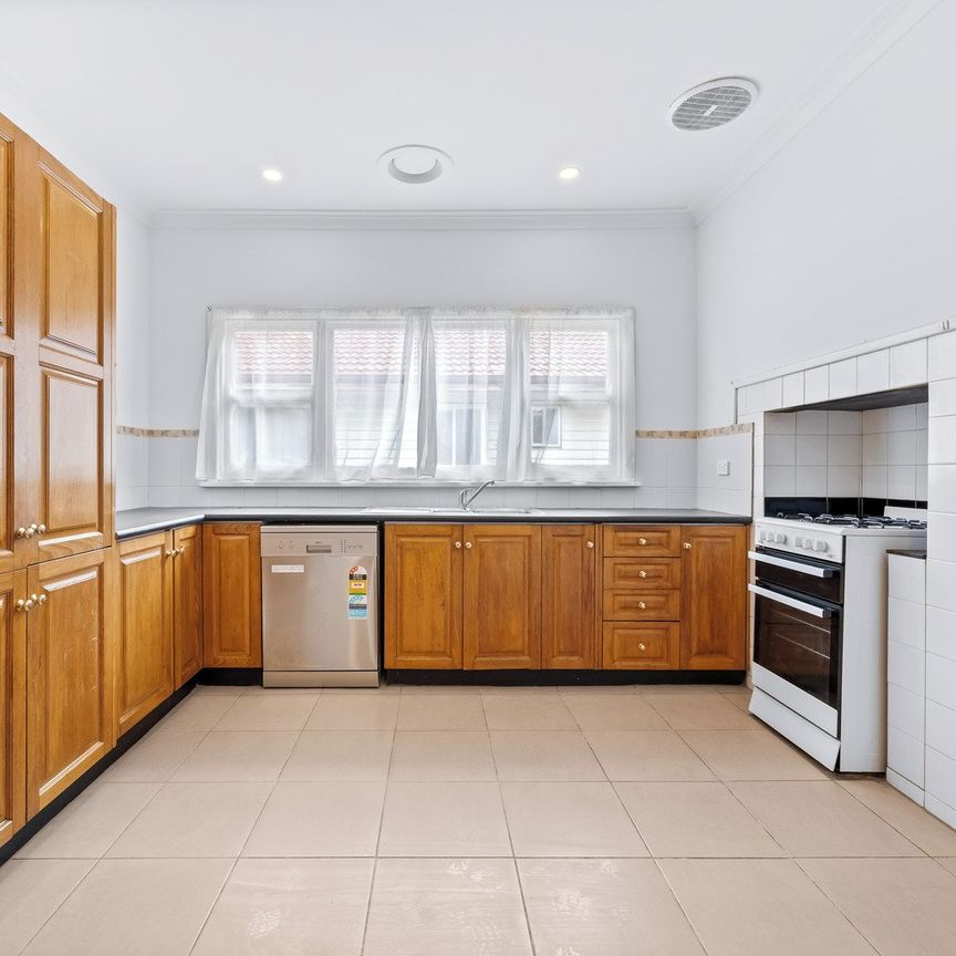 Perfectly Positioned To Public Transport & Stockland Wendouree - Photo 1