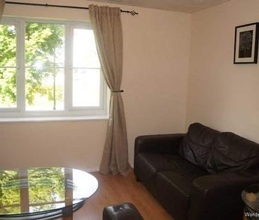 2 bedroom property to rent in Crawley - Photo 3