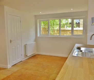 2 bedroom cottage to rent - Photo 1