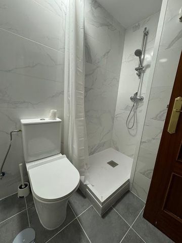 Calle de la Duquesa de Parcent, Madrid, Community of Madrid 28047 - Photo 5