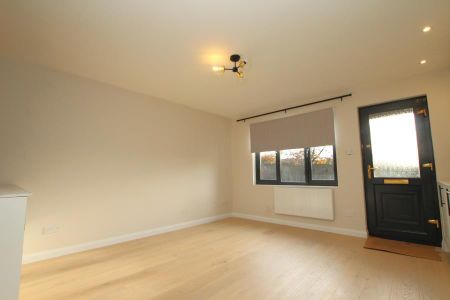 1 bedroom ground floor maisonette to rent - Photo 2