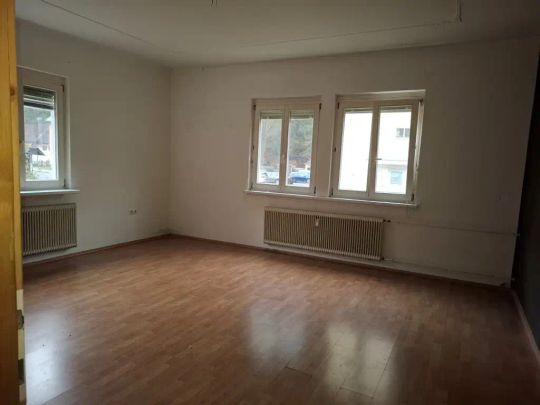 NEU - Unmöblierte 3-Zimmer-Altbauwohnung im Halbstock in Thörl nahe Kapfenberg zu mieten ! - Photo 1