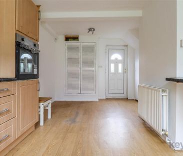 3 bedroom terraced house to rent - Photo 2