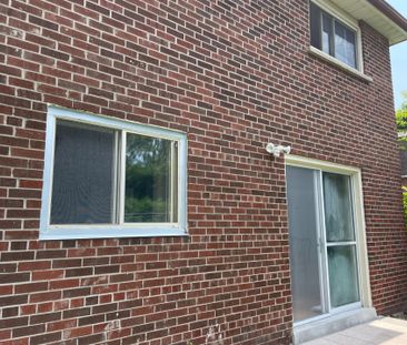 For Lease - 220 Annes Street Unit# Lower, Whitby, Ontario - Photo 4