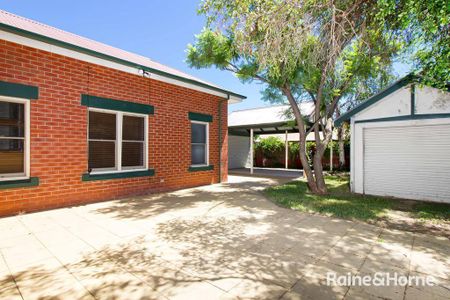 CLASS & STYLE IN CENTRAL - Photo 4