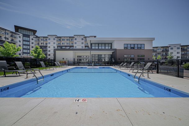The Summit at Seasons - Photo 1