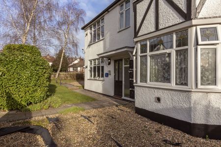 Available unfurnished from 30/06/2025 - Photo 5