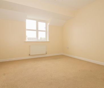 To Let 2 Bed House - Semi-Detached - Photo 5