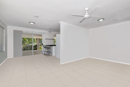 The Perfect Location, Layout & Lifestyle-Complete with Exceptional Entertaining Spaces! - Photo 5