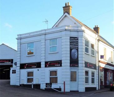 Walnuts, Bampton Street, Minehead, Somerset, TA24 - Photo 4