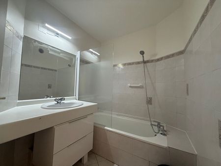 2 pièces Centre ville Saint Raphaël, - Photo 2