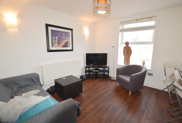 1 bedroom in a house share to rent - Photo 1