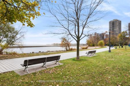 1928 Lake Shore Boulevard W #1816 - Photo 5