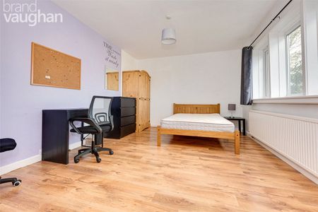 5 bedroom semi-detached house to rent - Photo 3