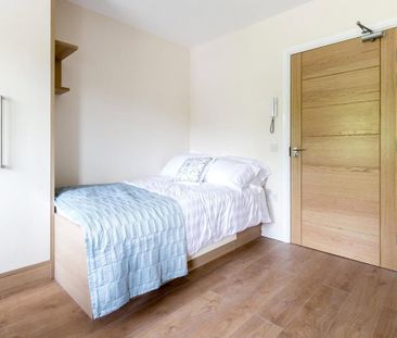 Studio to rent - Photo 2