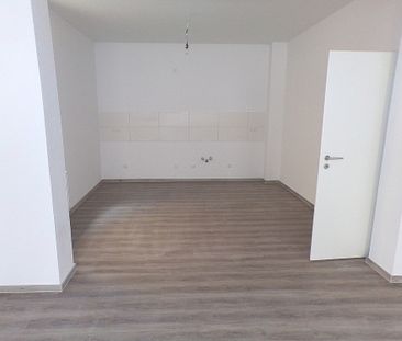 Sanierter Wohnraum für Ihre Familie! große 2 Zimmer im Erdgeschoss - Photo 3