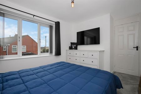 Walton Close, Keynsham, Bristol - Photo 4