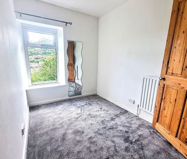 Heath Crescent, Graigwen, PONTYPRIDD - Photo 3