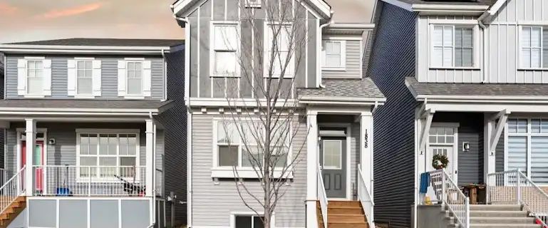 3 Bed, 2.5 Bath with a den | 1838 Rangeview Drive Southeast, Calgary - Photo 1