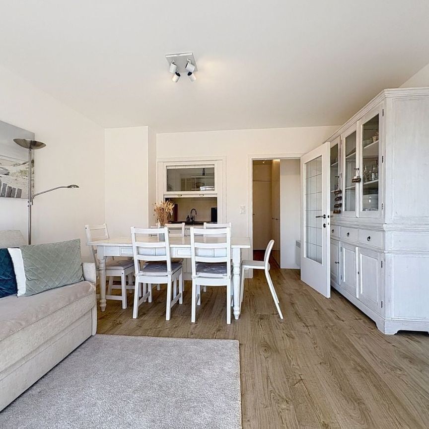 Appartement te huur in Koksijde voor € 750 met 1 slaapkamer - Photo 1